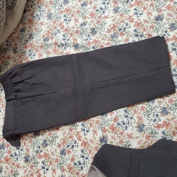 2T boy's full suit - Picture 3 of 5